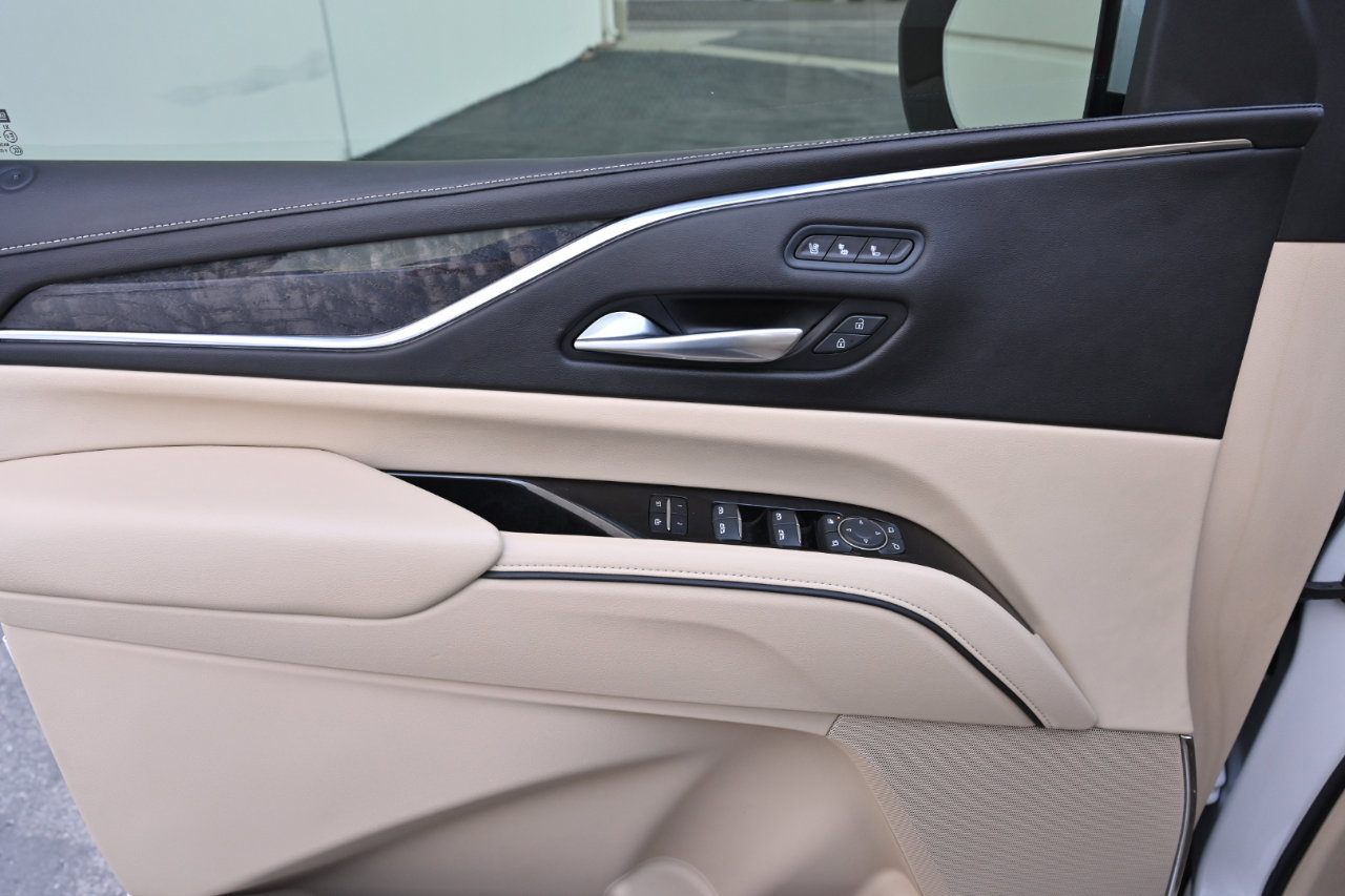 Used 2021 Cadillac Escalade Premium Luxury image 51