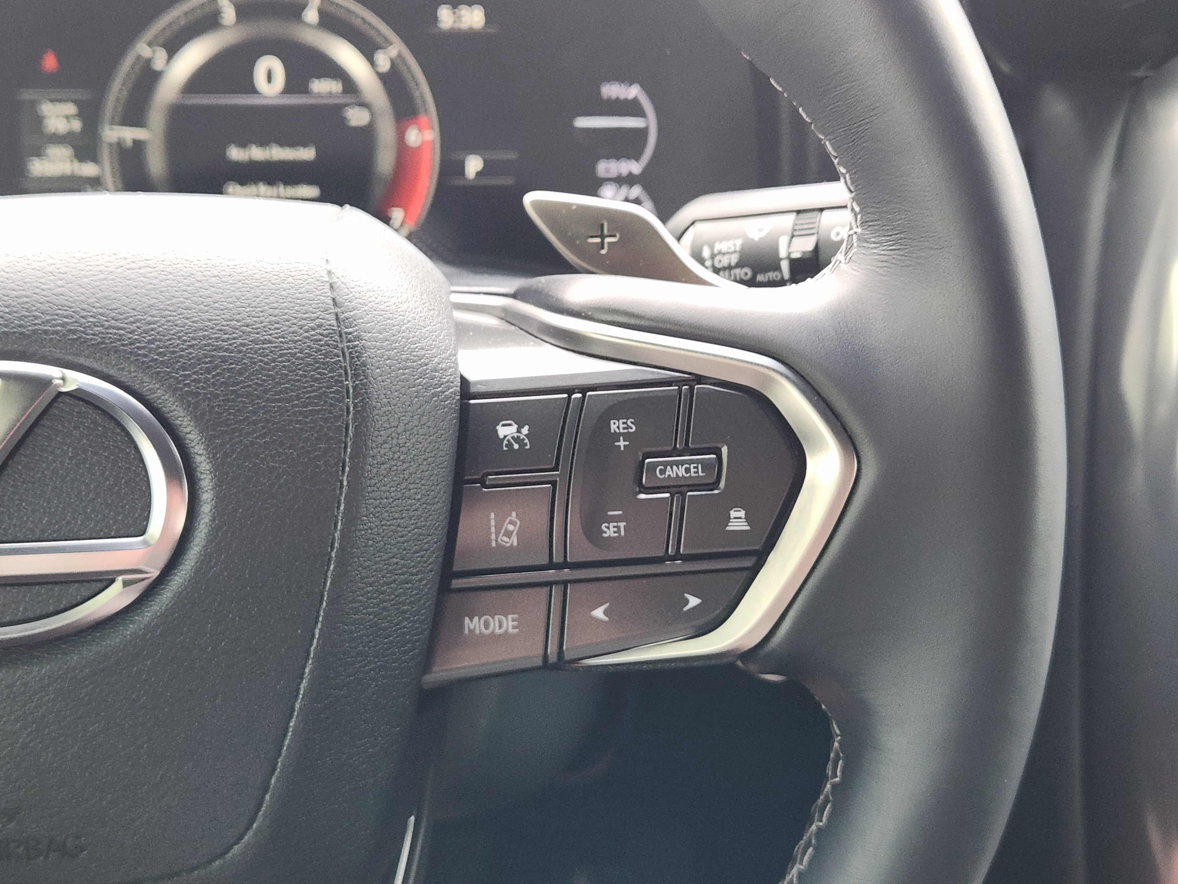 Used 2024 Lexus LX 600 4WD w/ Appearance Package image 25