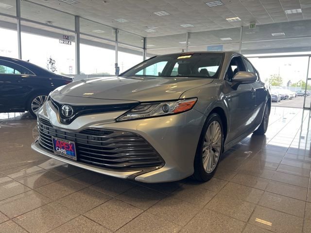 Used 2018 Toyota Camry XLE FWD image 14