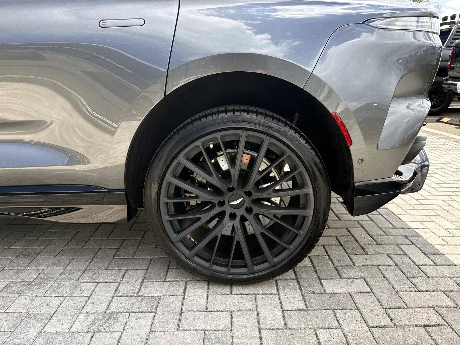 Used 2023 Aston Martin DBX 707 AWD/4WD image 12