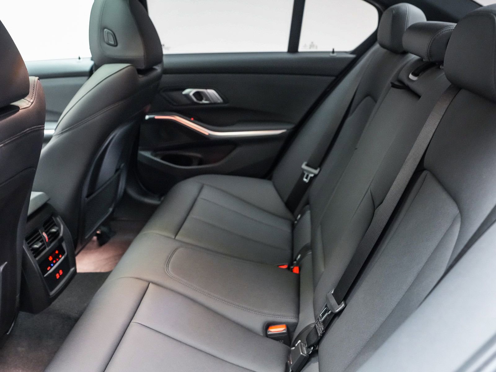 Used 2021 BMW M340i w/ Driving Assistance Package image 19