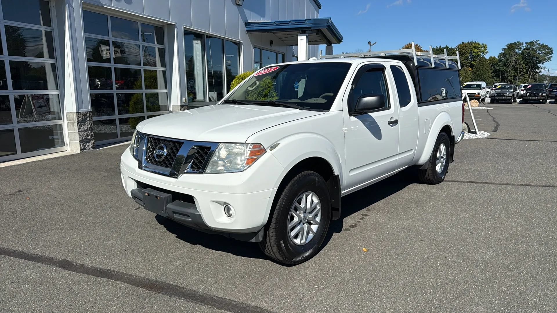 Used 2015 Nissan Frontier SV w/ SV Value Truck Package AWD/4WD image 8