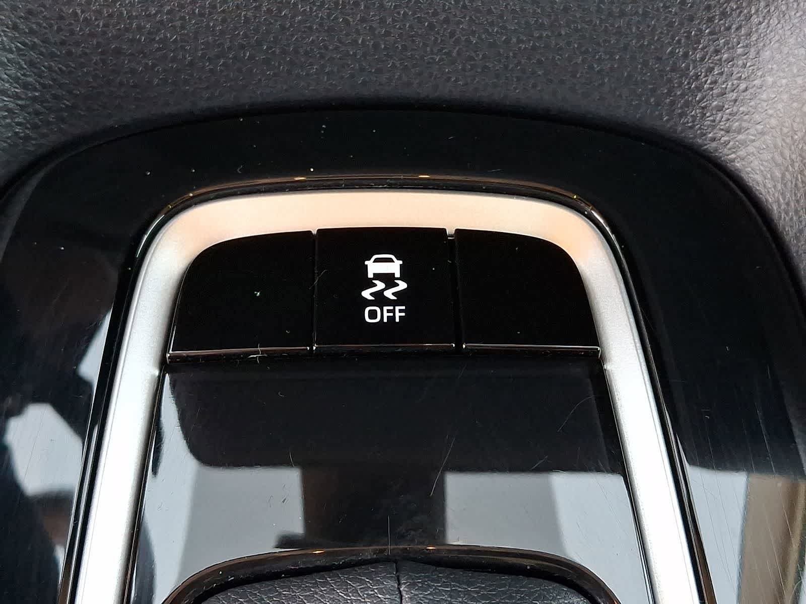 Certified 2023 Toyota Corolla LE image 28