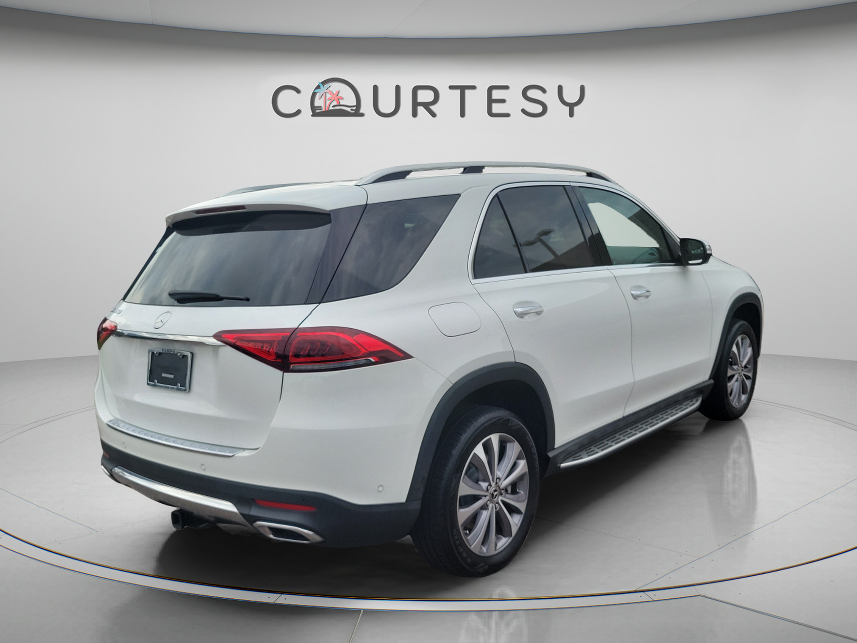 Used 2023 Mercedes-Benz GLE 350 image 3