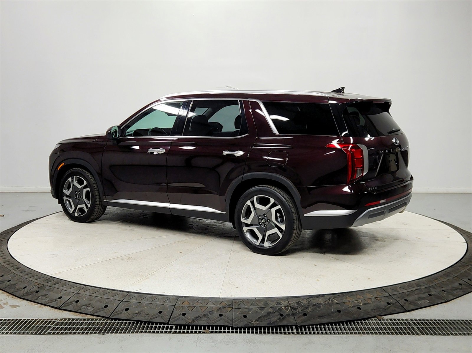 Used 2023 Hyundai Palisade SEL w/ Premium Package image 5