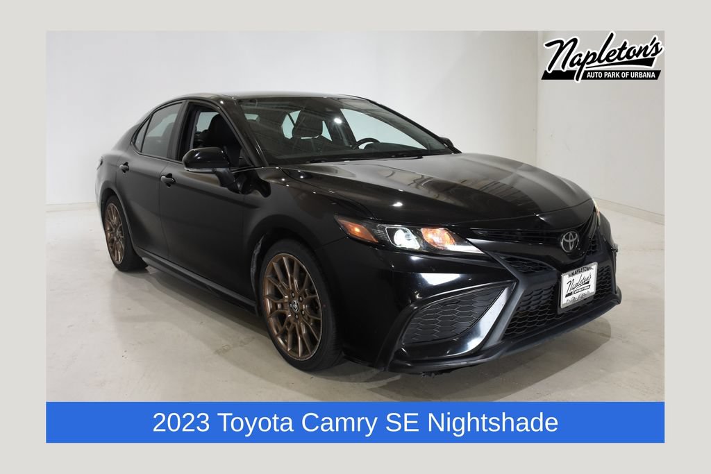 Used 2023 Toyota Camry SE FWD image 1