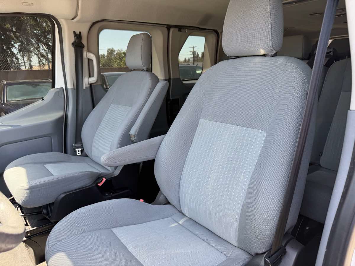 Used 2015 Ford Transit 350 XLT RWD image 16