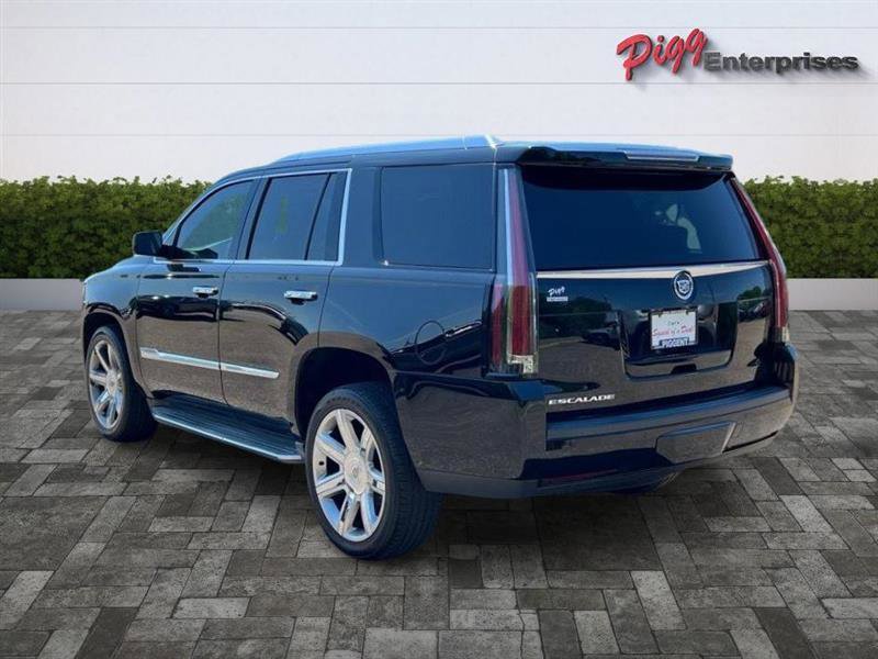 Used 2015 Cadillac Escalade Luxury RWD image 2