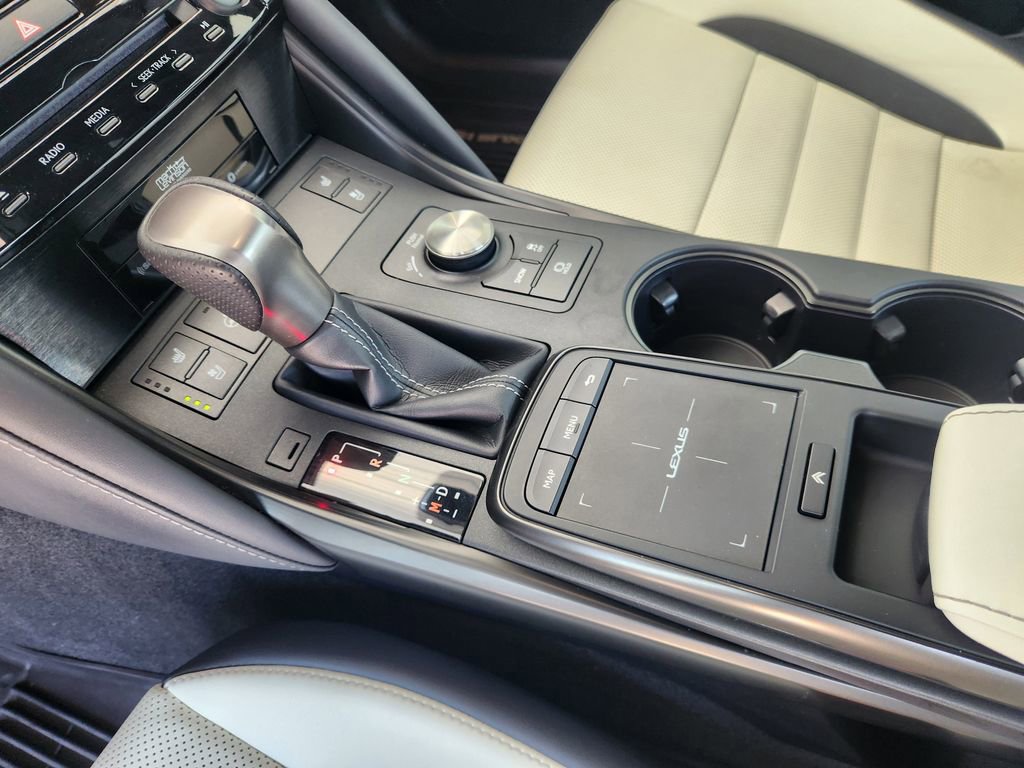 Used 2022 Lexus IS 350 F Sport RWD image 20