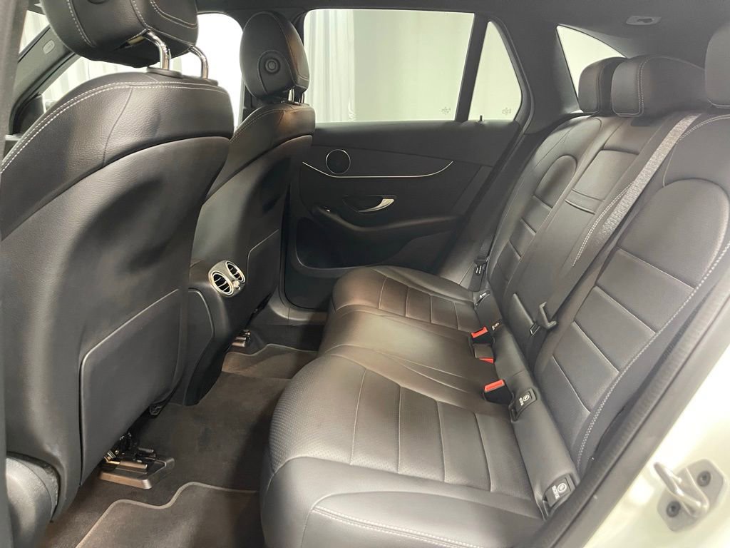Used 2022 Mercedes-Benz GLC 300 4MATIC image 24