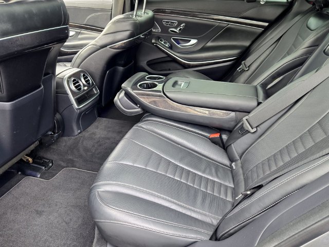 Used 2020 Mercedes-Benz S 560 4MATIC Sedan w/ AMG Line Exterior image 11