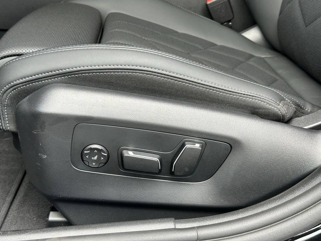 Certified 2026 BMW 530i w/ Premium Package RWD image 12
