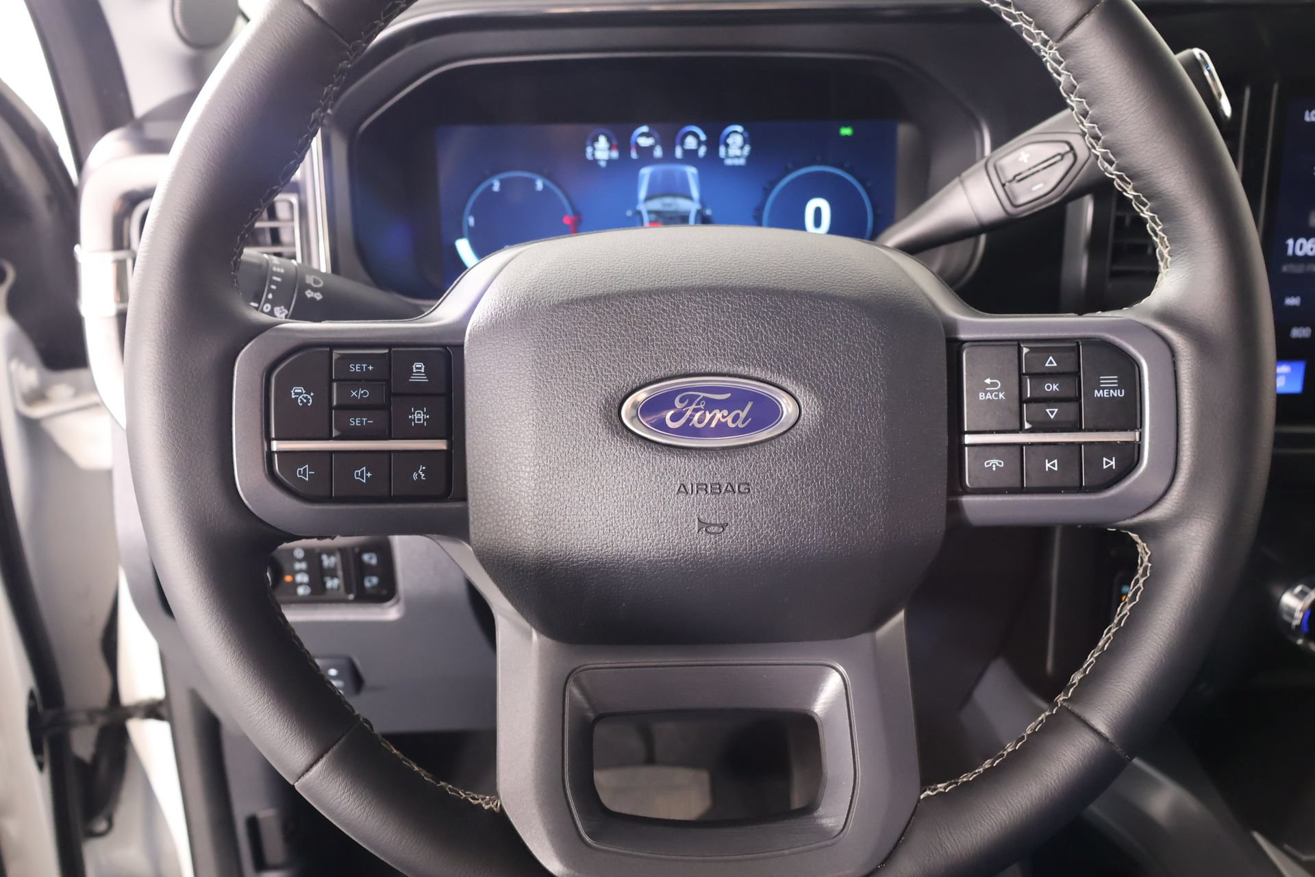 Used 2025 Ford F250 Lariat w/ Lariat Ultimate Package AWD/4WD image 3