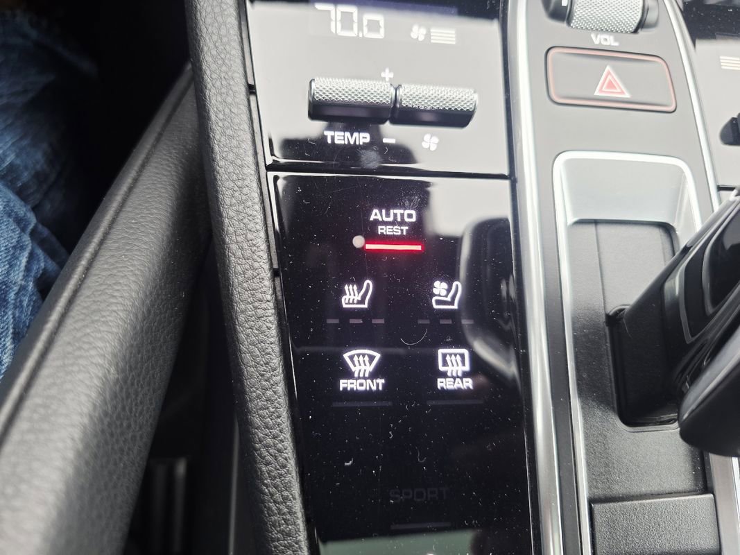 Used 2021 Porsche Cayenne E-Hybrid image 31