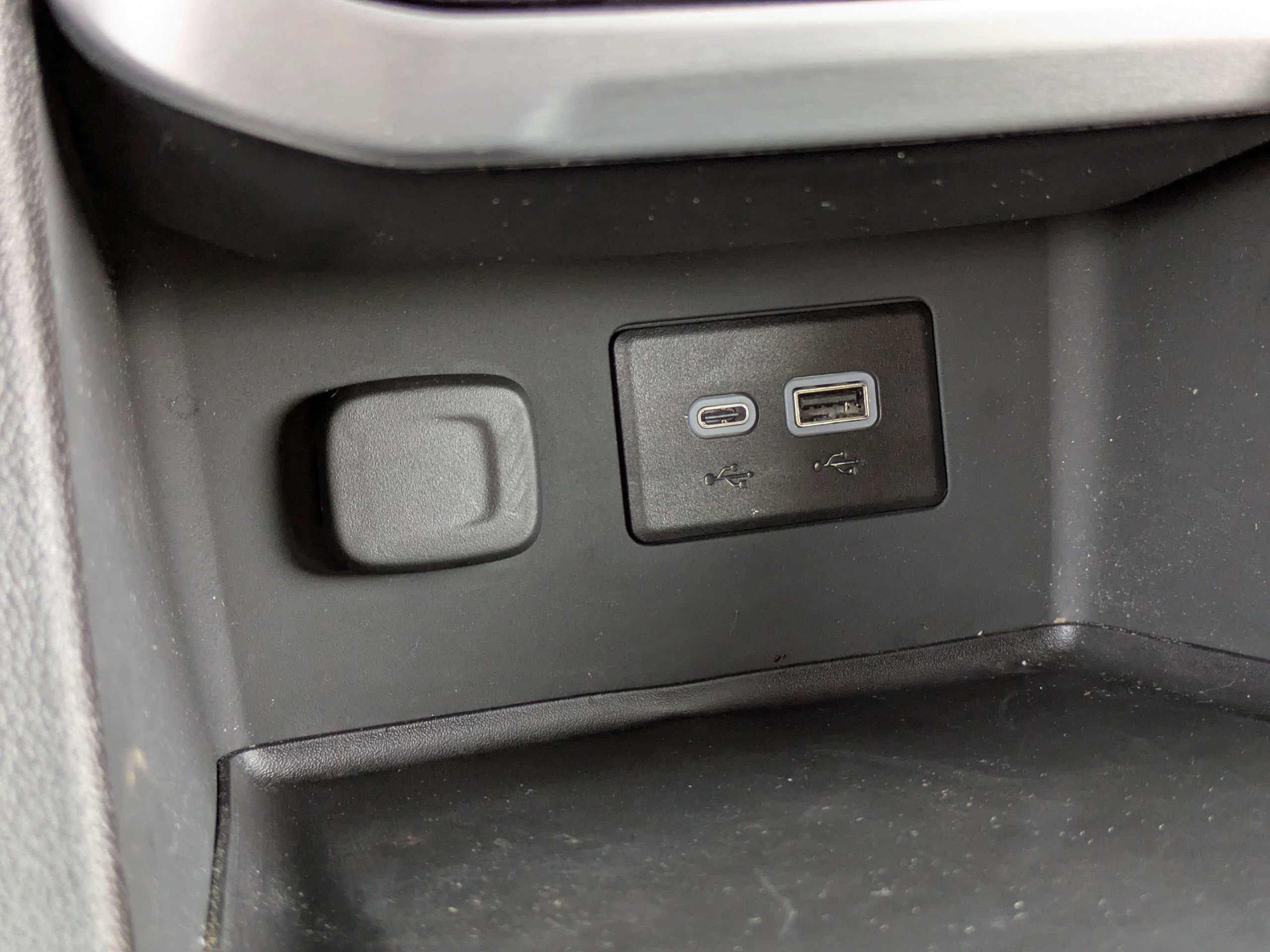 Used 2023 GMC Acadia SLE w/ Driver Convenience Package FWD image 22