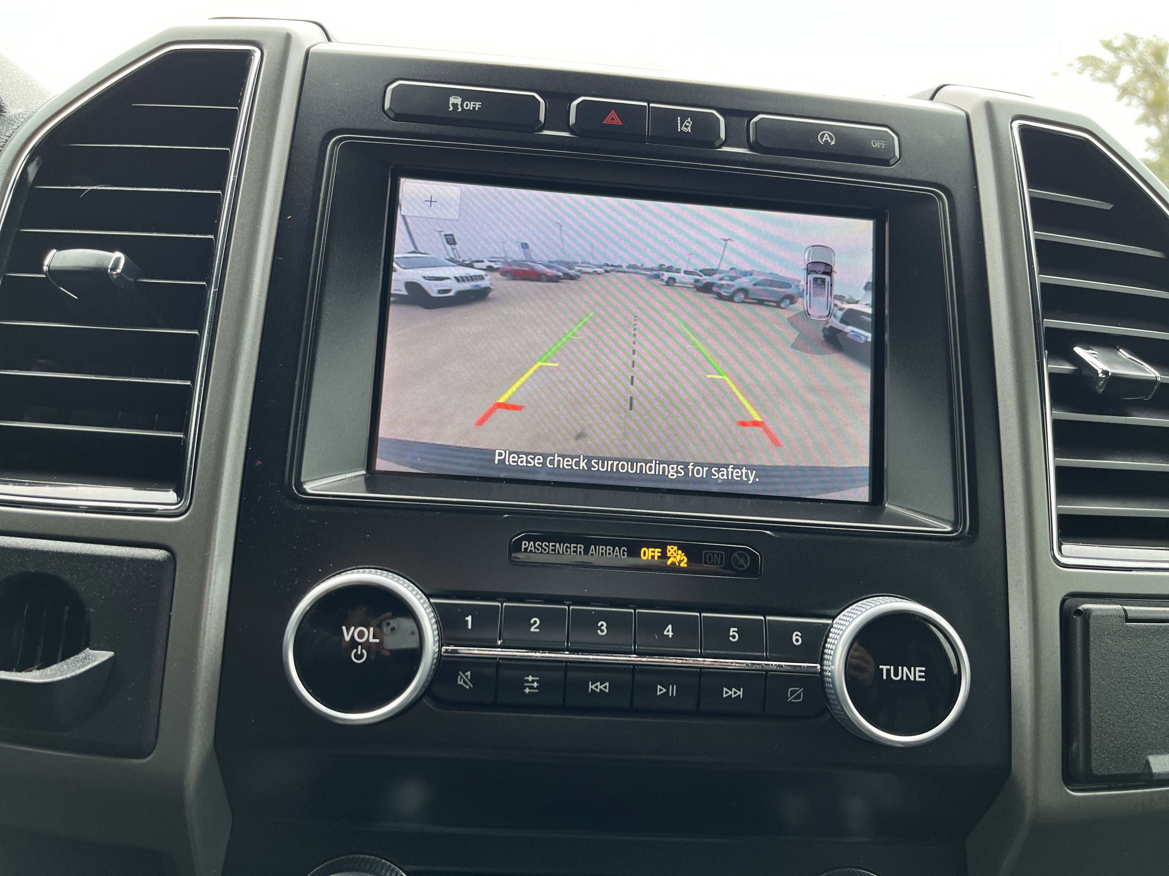 Used 2021 Ford Expedition XLT image 6