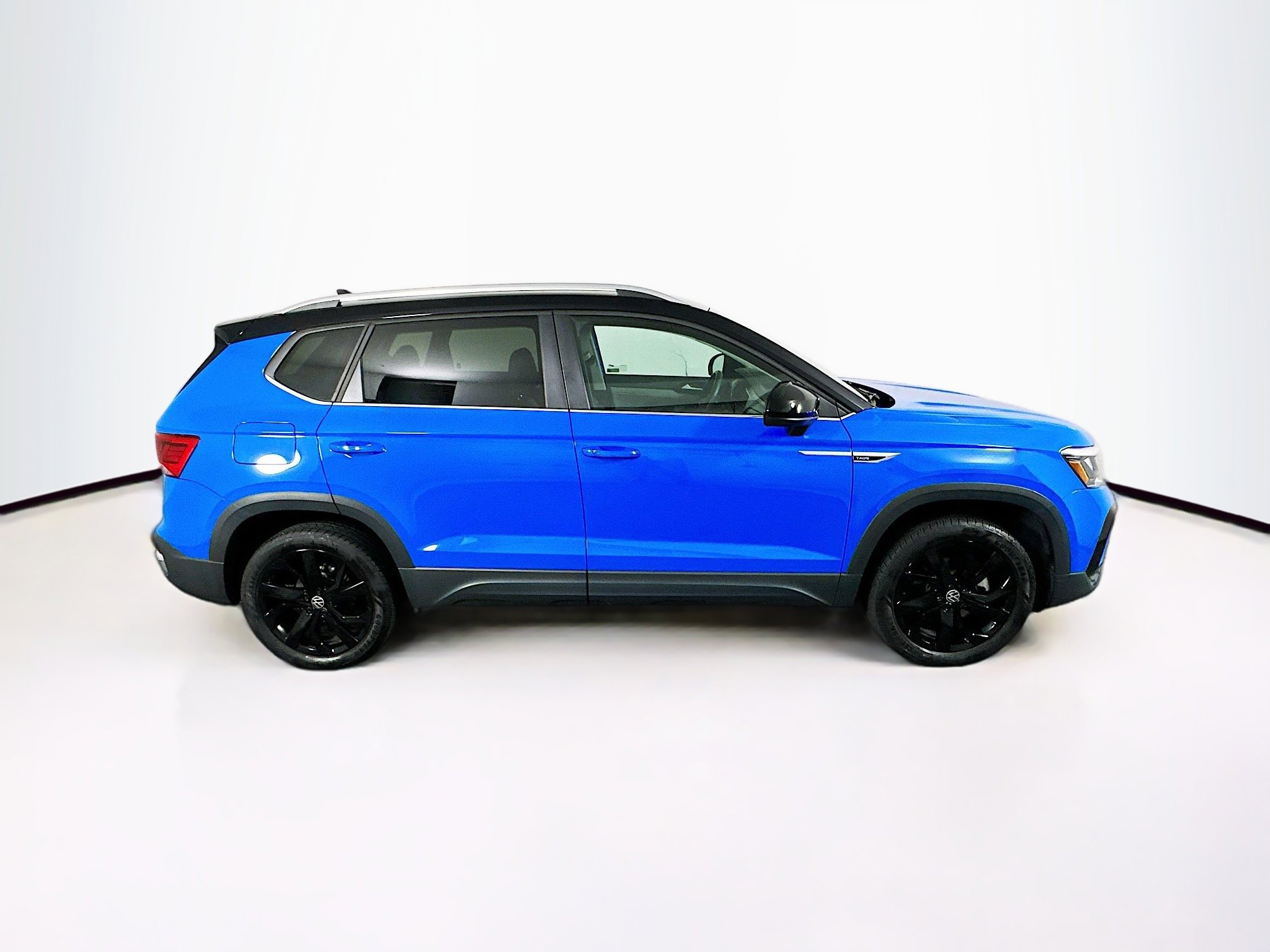 Used 2023 Volkswagen Taos SE FWD image 10