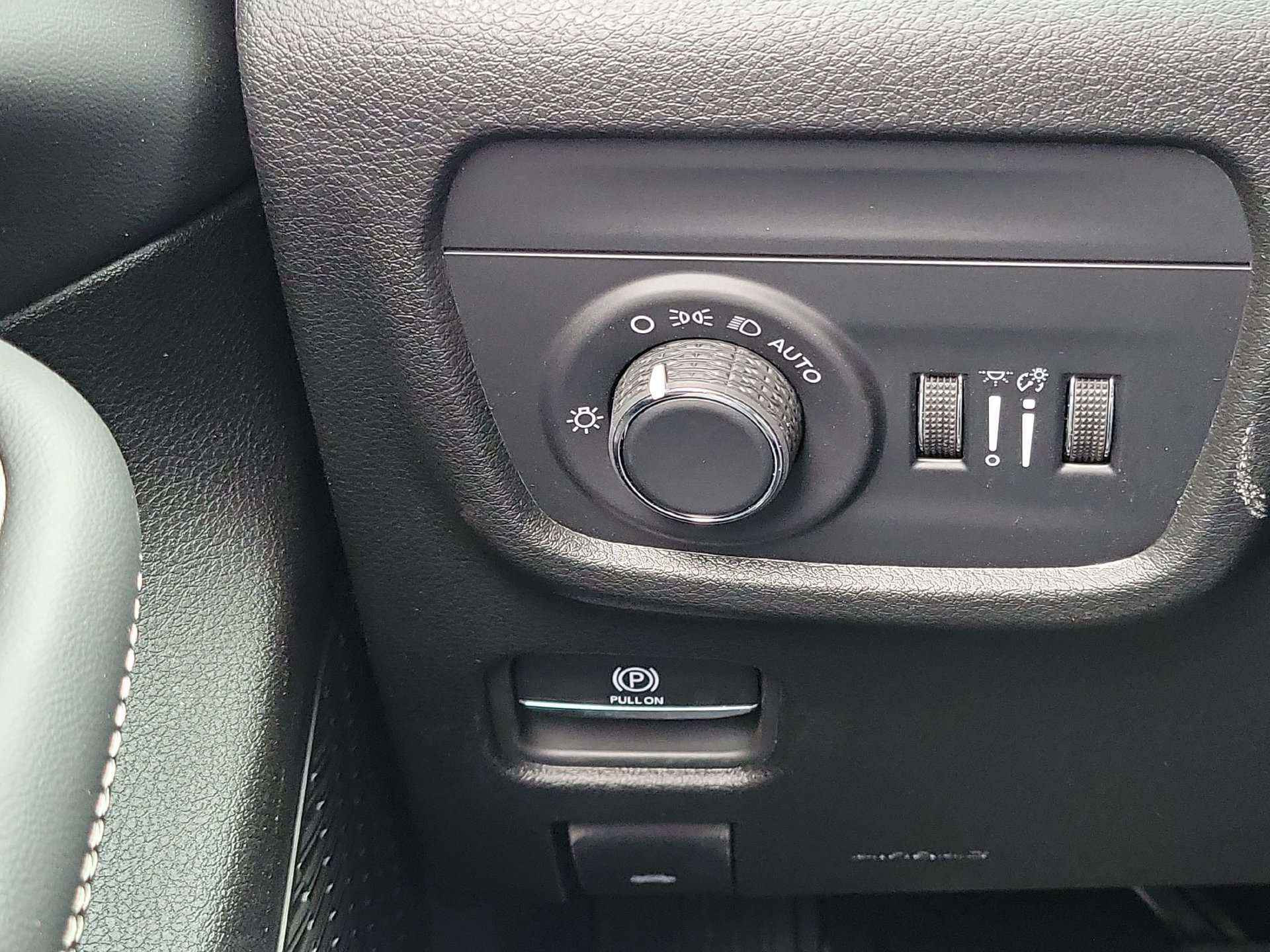 New 2026 Jeep Grand Cherokee Altitude AWD/4WD image 7