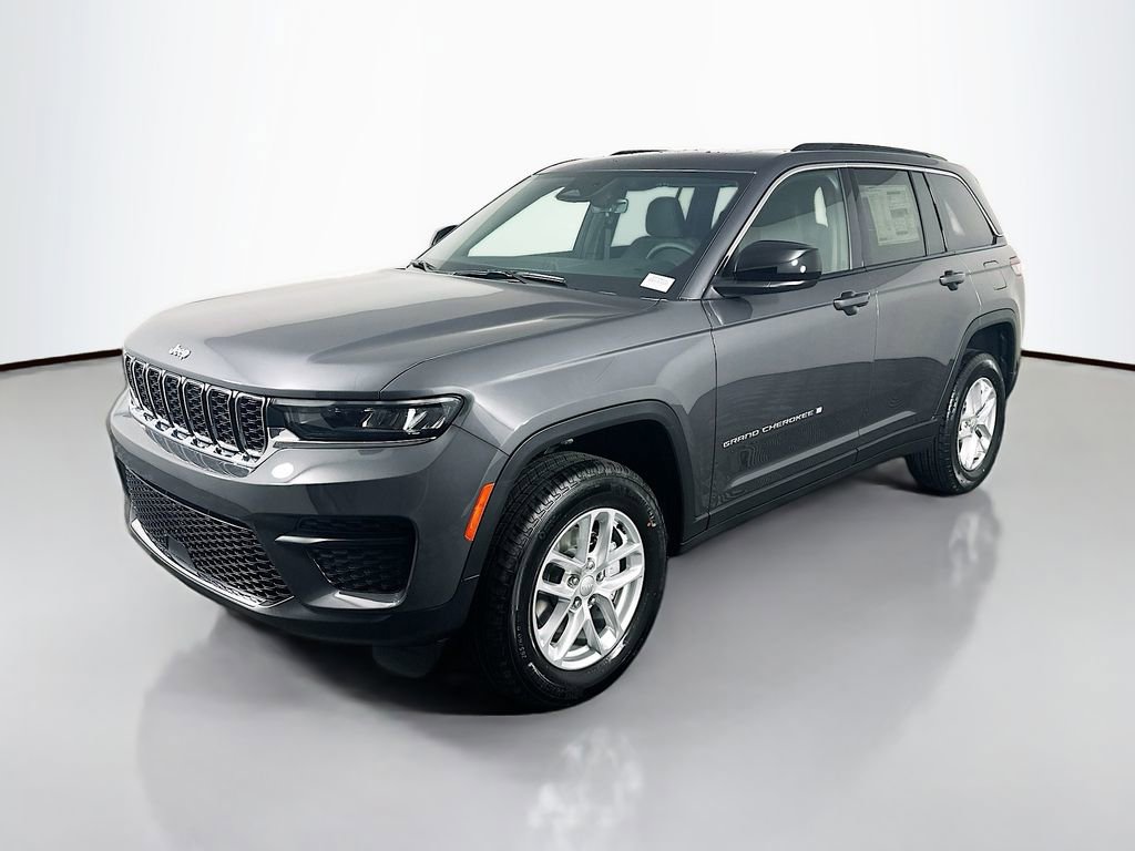 New 2025 Jeep Grand Cherokee Laredo X w/ Luxury Tech Group I AWD/4WD image 3