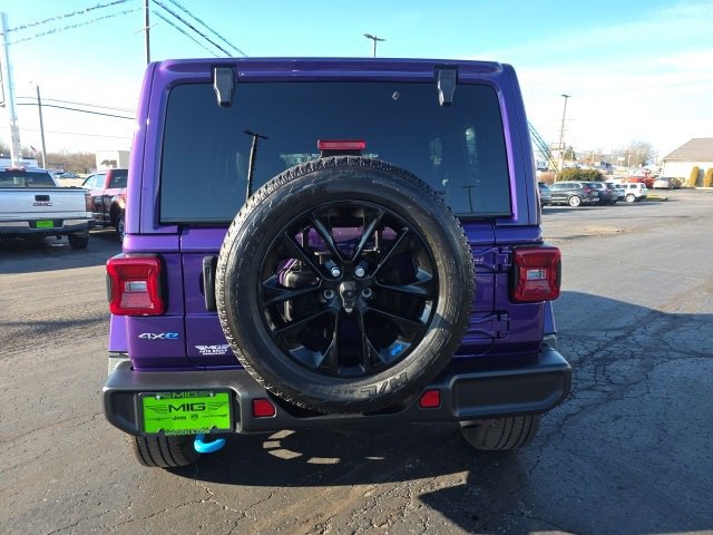 Used 2023 Jeep Wrangler Unlimited Sahara w/ Cold Weather Group image 5