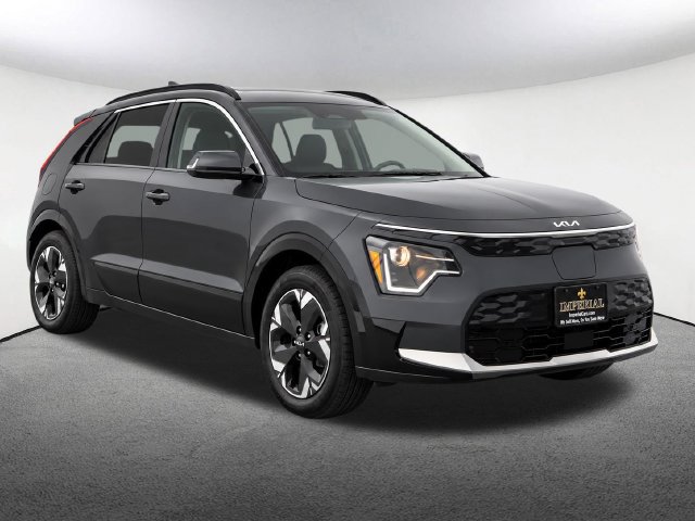 Used 2024 Kia Niro Wind w/ Wind Preserve Package FWD image 2
