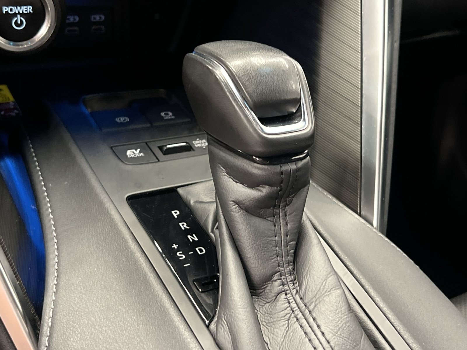 Used 2023 Toyota Venza Limited AWD/4WD image 17