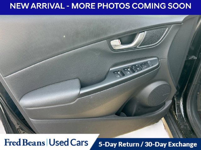 Used 2023 Hyundai Kona Limited FWD image 6