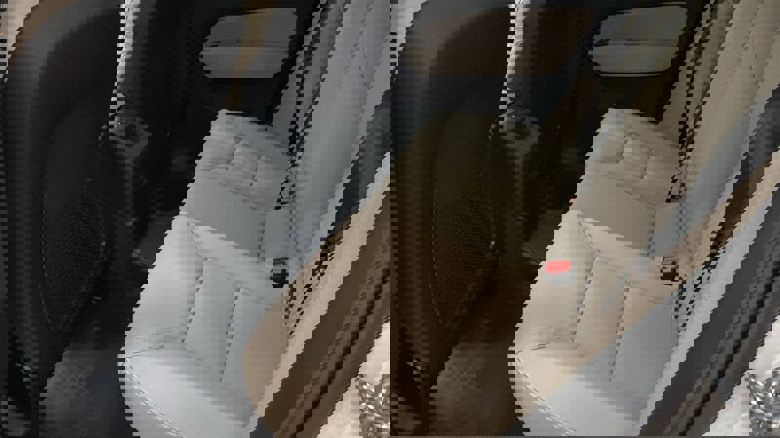 New 2026 Volvo XC60 T8 Plus w/ Protection Package Premier image 27