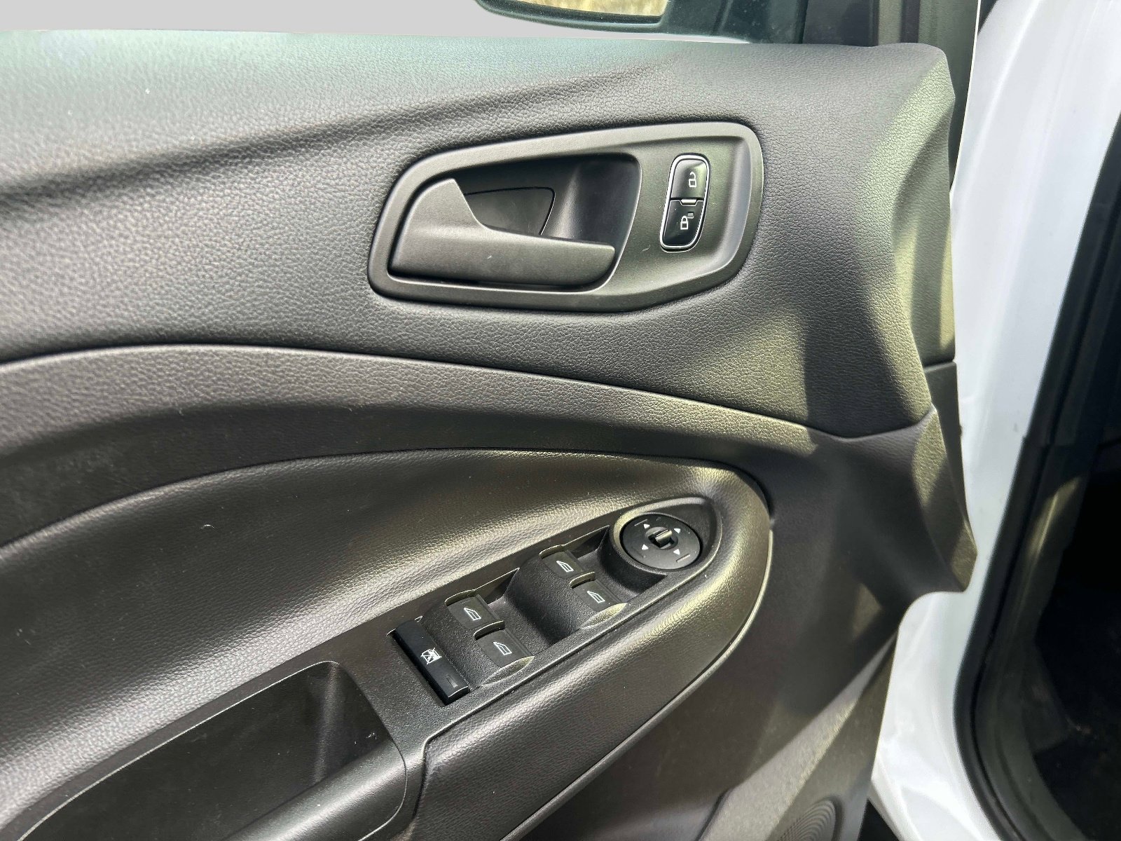 Used 2017 Ford Escape S FWD image 17