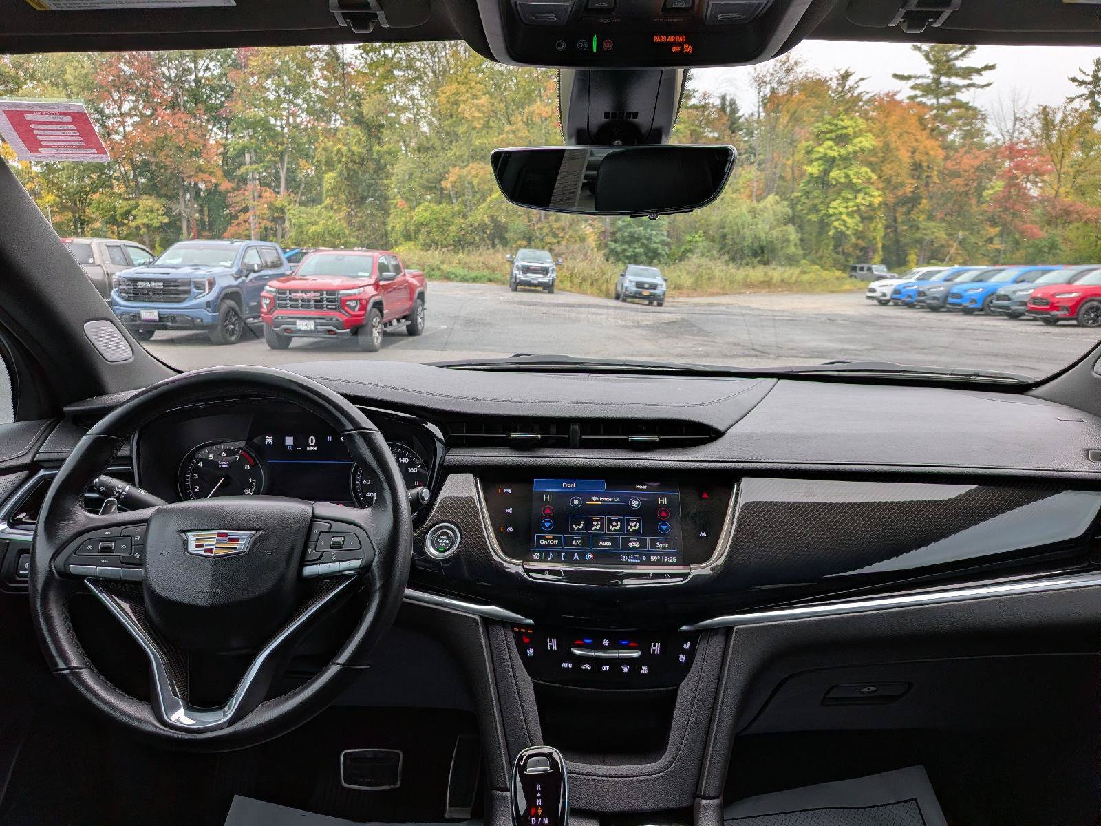 Used 2024 Cadillac XT6 Sport w/ Technology Package AWD/4WD image 25