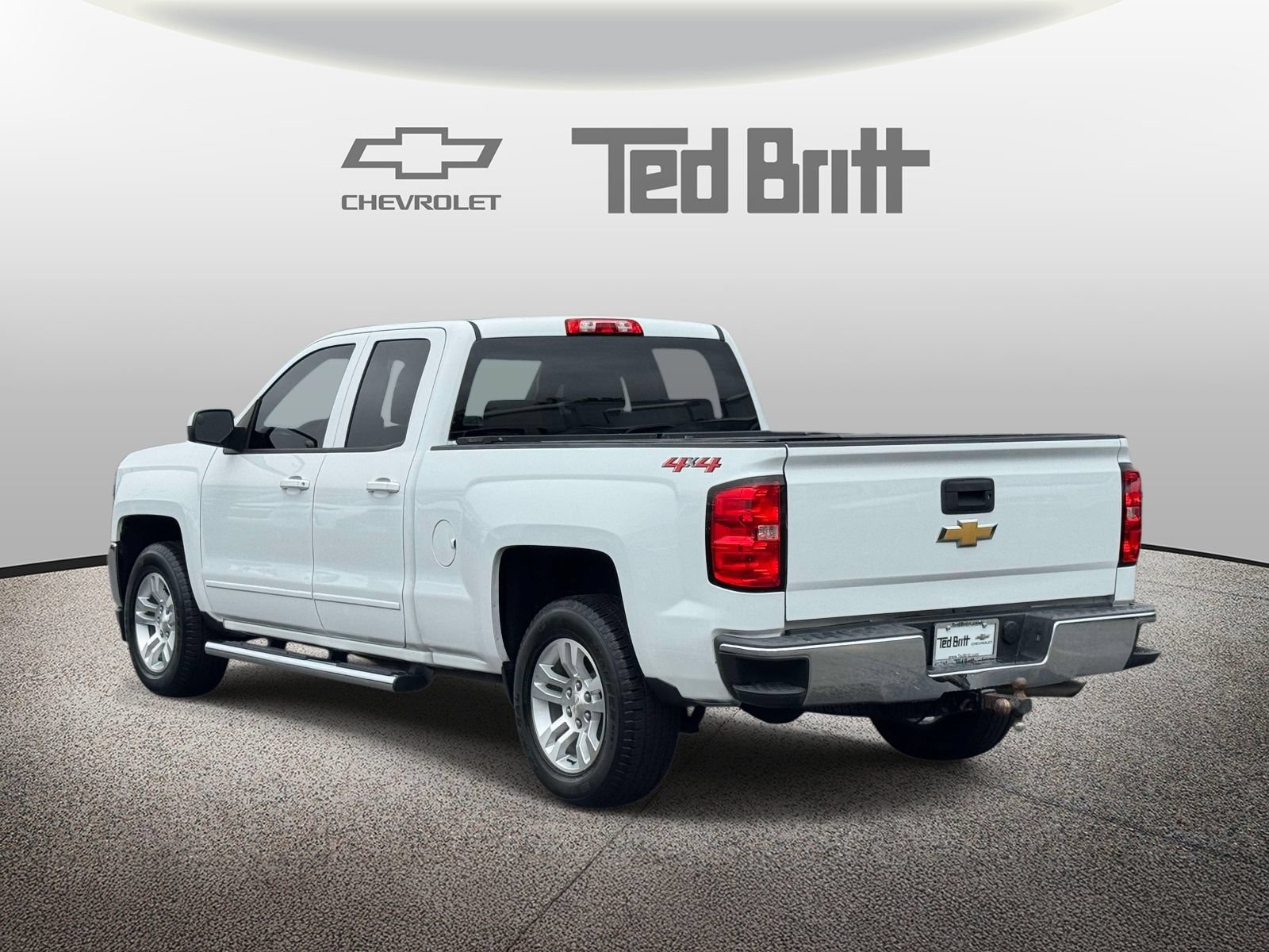 Used 2018 Chevrolet Silverado 1500 LT w/ All Star Edition AWD/4WD image 7