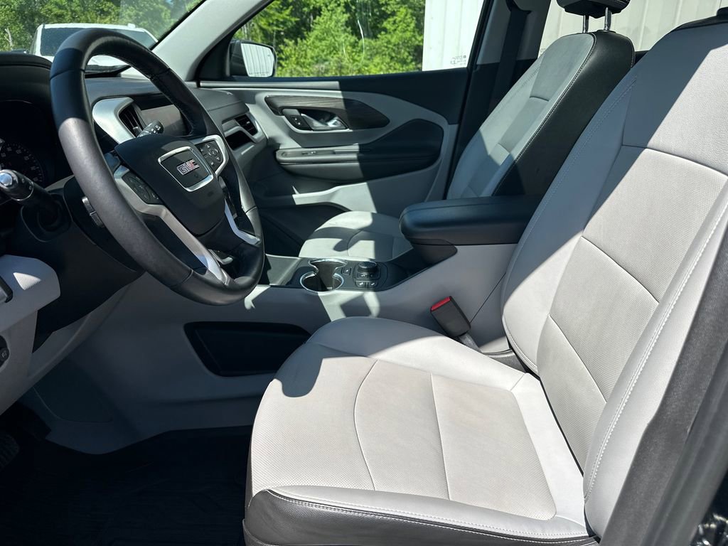 Used 2022 GMC Terrain SLT w/ Infotainment Package II FWD image 10