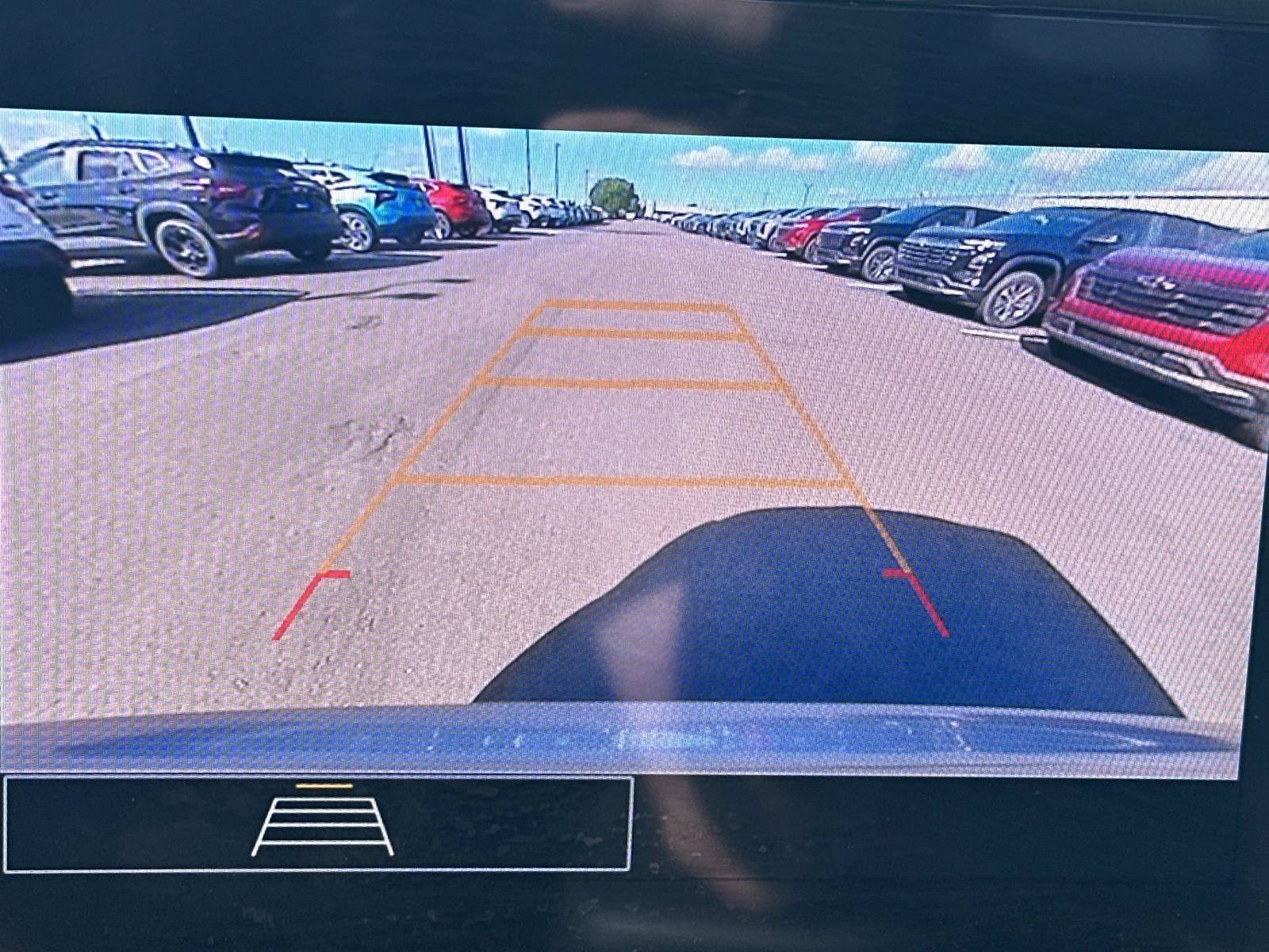 Used 2025 Chevrolet Trax LS w/ LS Convenience Package FWD image 26