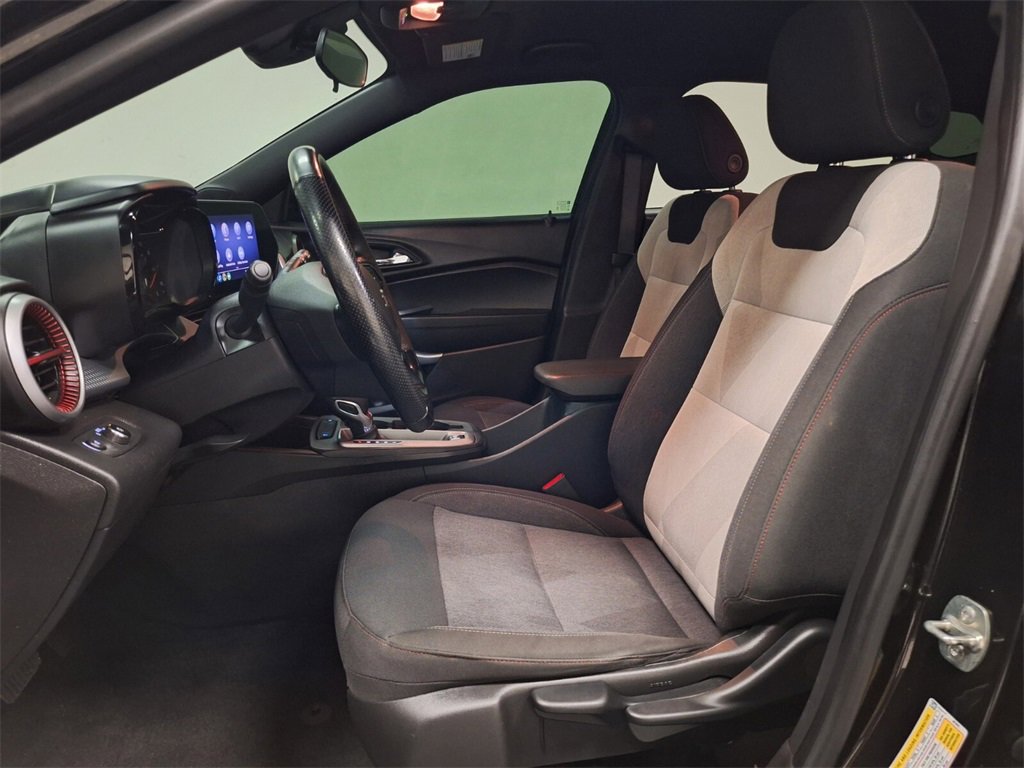 Used 2024 Chevrolet Trax RS w/ Driver Confidence Package image 13