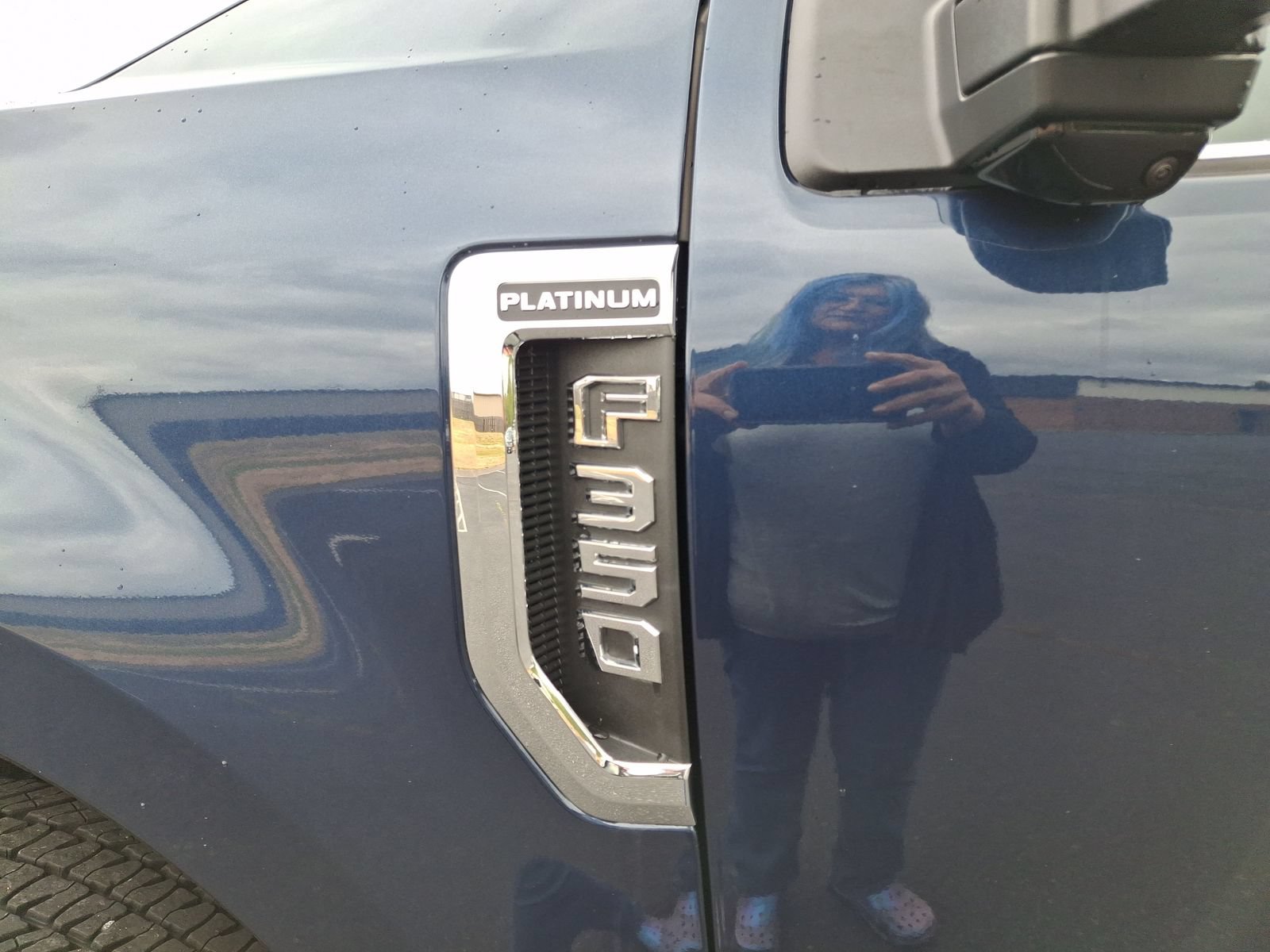Used 2019 Ford F350 Platinum w/ Platinum Ultimate Package AWD/4WD image 29