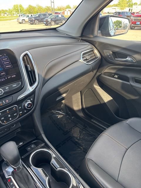 Used 2023 Chevrolet Equinox Premier image 29