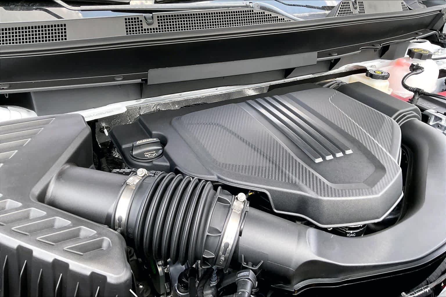 New 2026 Chevrolet Traverse LT w/ Driver Confidence Package FWD image 17