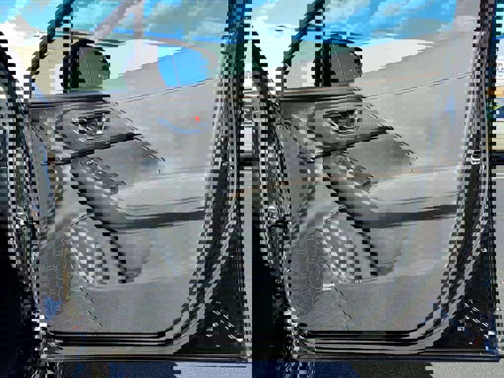 Used 2025 Subaru Crosstrek 2.5i Limited w/ Popular Package #3A image 19