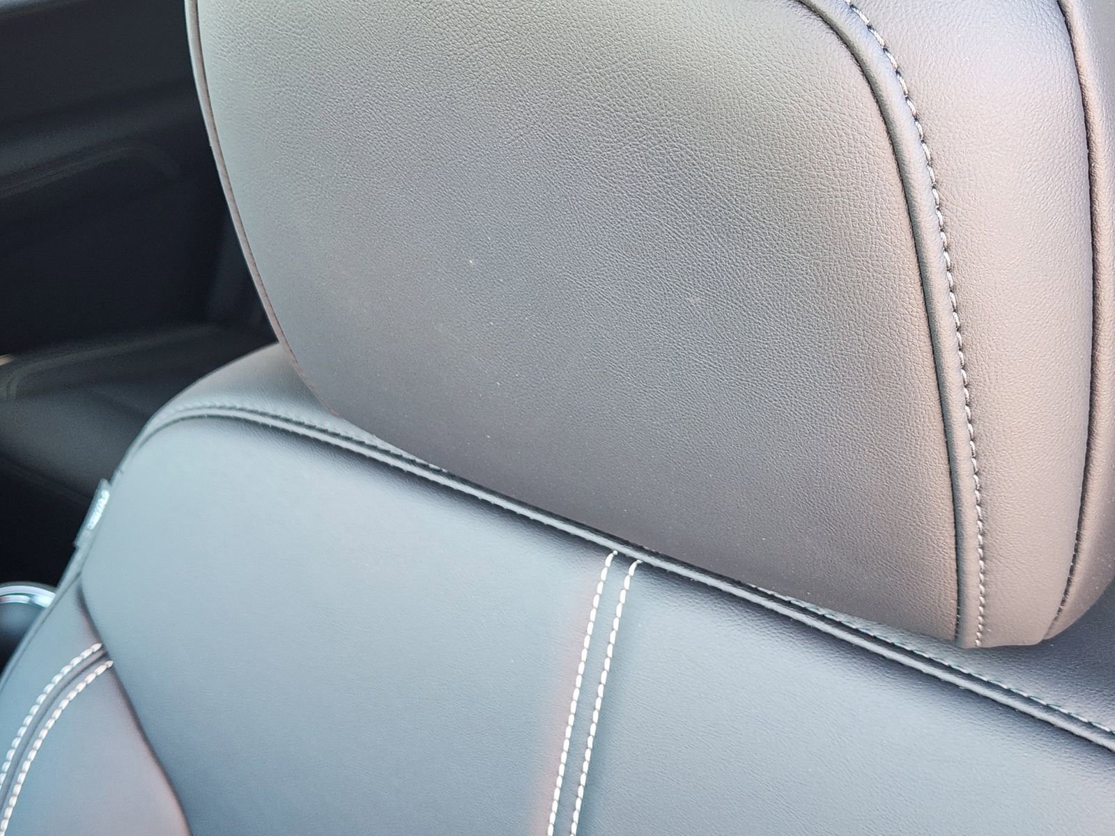 New 2026 GMC Acadia Elevation w/ Elevation Premium Package image 18