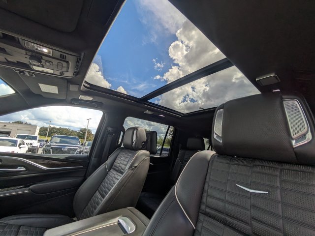 Used 2023 Cadillac Escalade ESV Premium Luxury Platinum AWD/4WD image 22