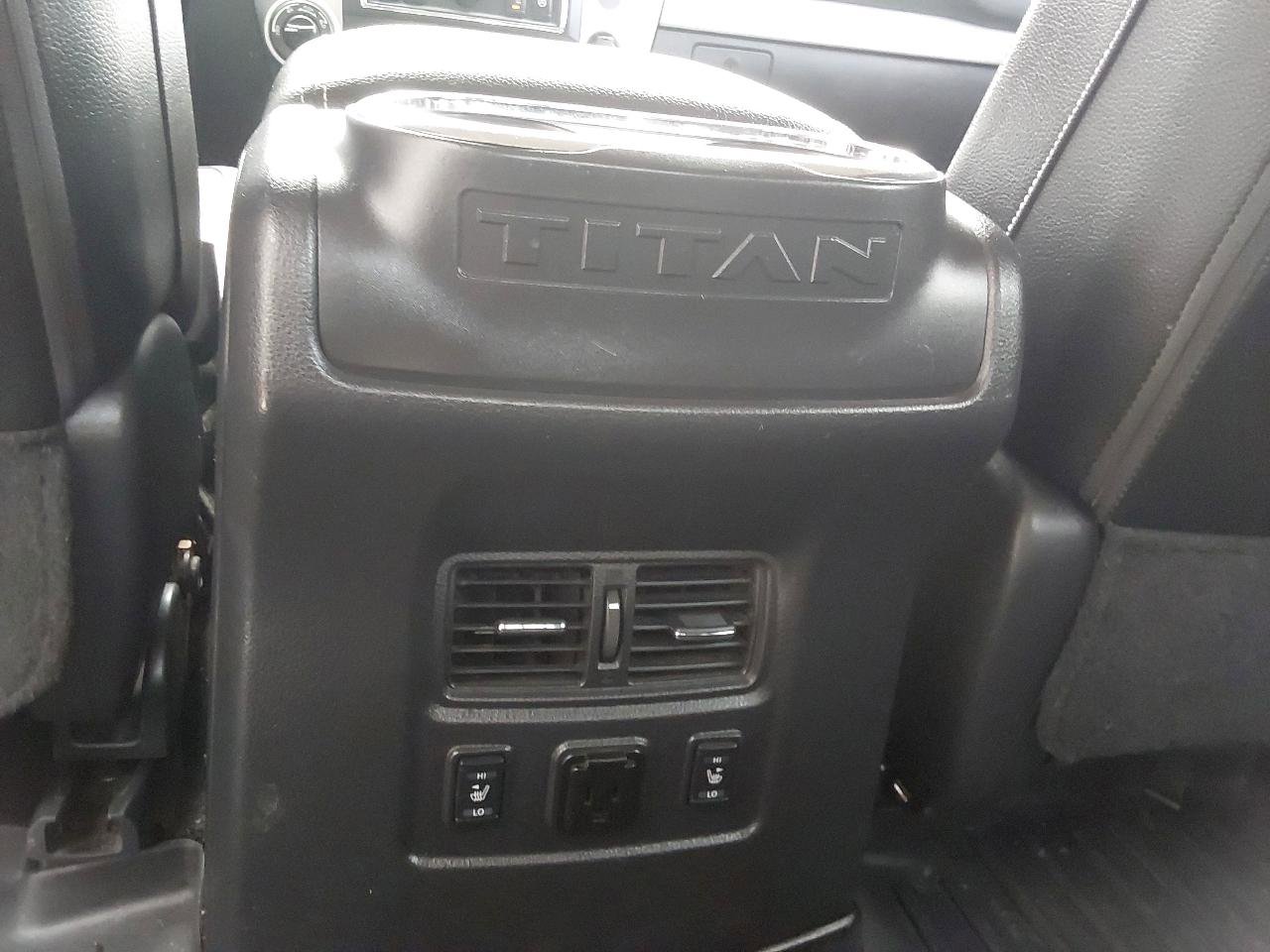 Used 2017 Nissan Titan PRO-4X w/ Pro-4x Convenience Package AWD/4WD image 28