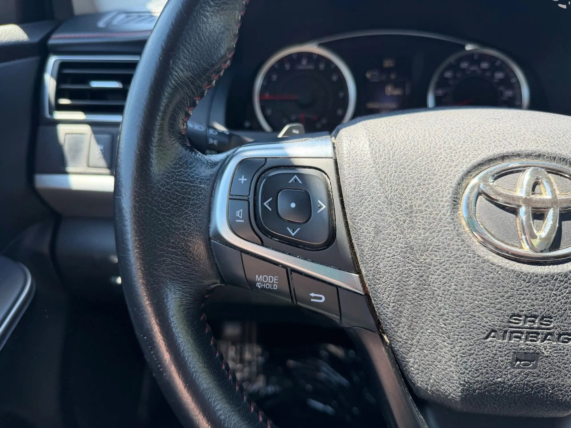 Used 2015 Toyota Camry SE FWD image 20