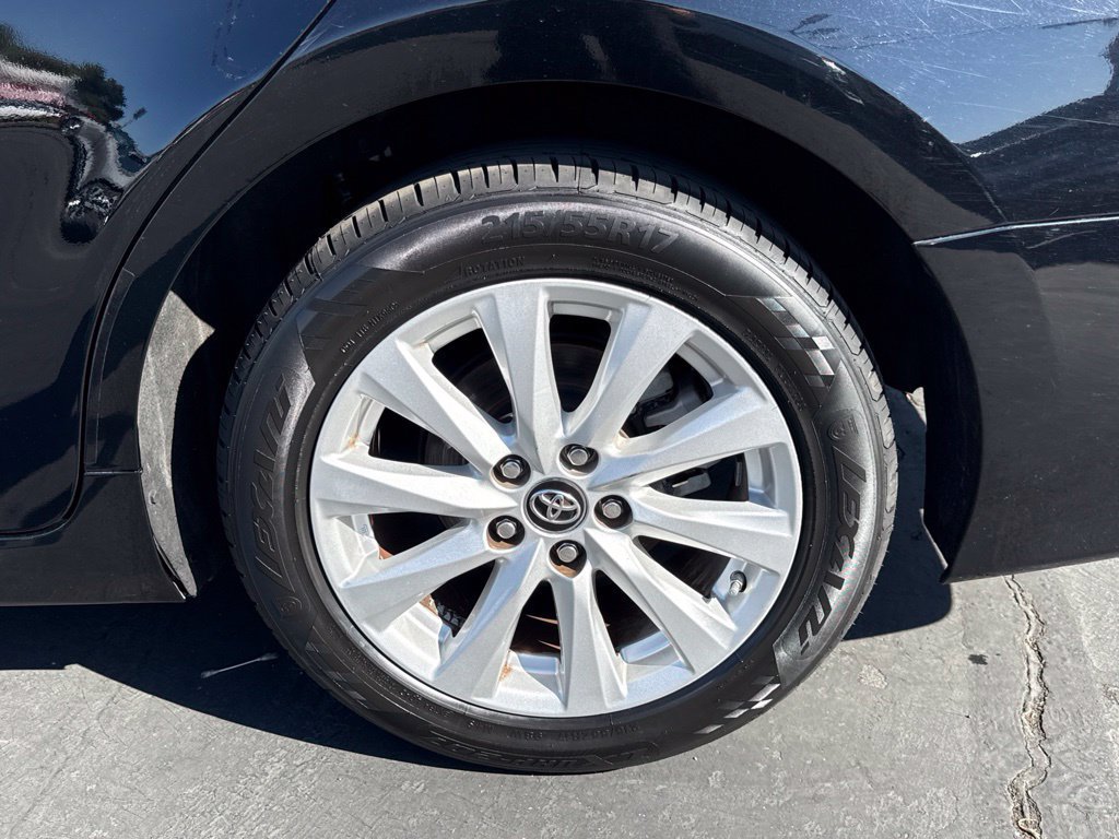 Certified 2019 Toyota Camry LE FWD image 16