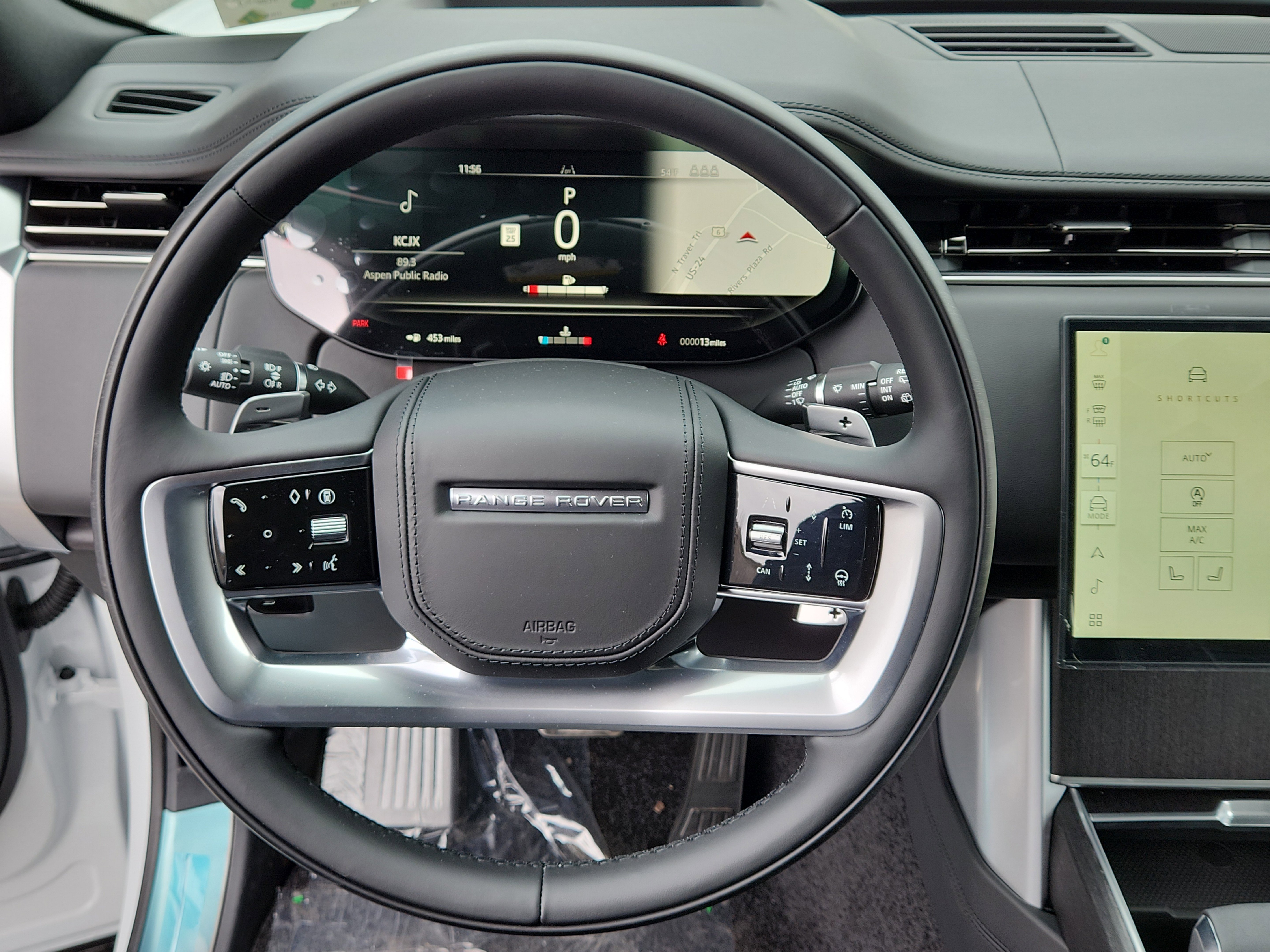 New 2025 Land Rover Range Rover SE image 27