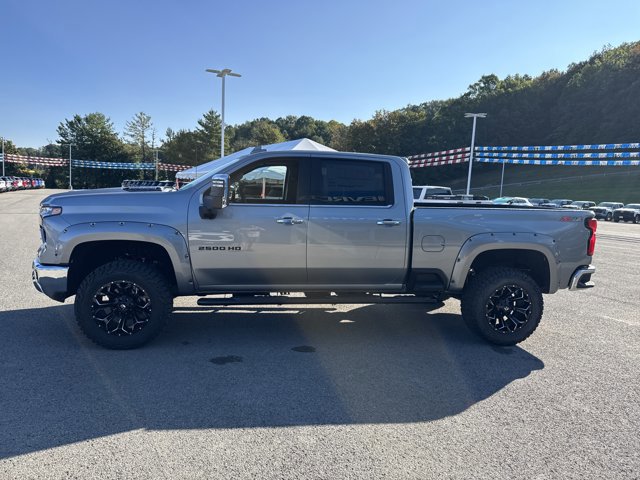 New 2025 Chevrolet Silverado 2500 LTZ w/ LTZ Premium Package AWD/4WD image 9