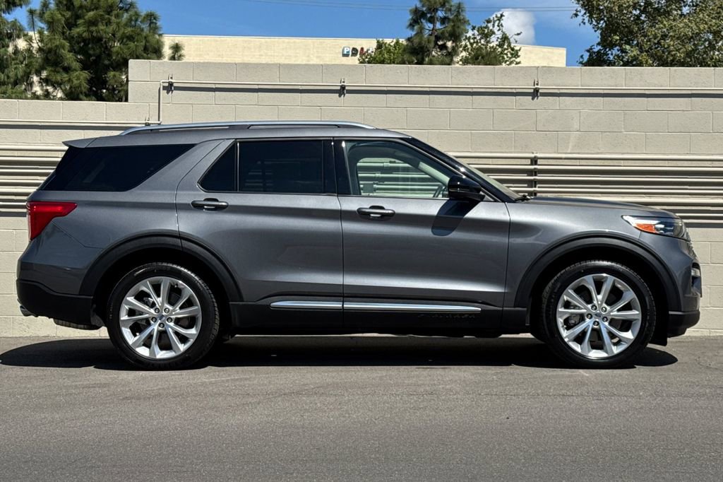 Used 2022 Ford Explorer Platinum w/ Class IV Trailer Tow Package image 6