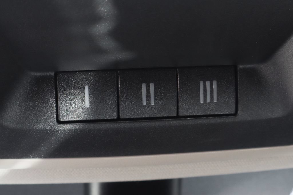 Used 2018 RAM 2500 Laramie w/ Sport Appearance Group AWD/4WD image 19