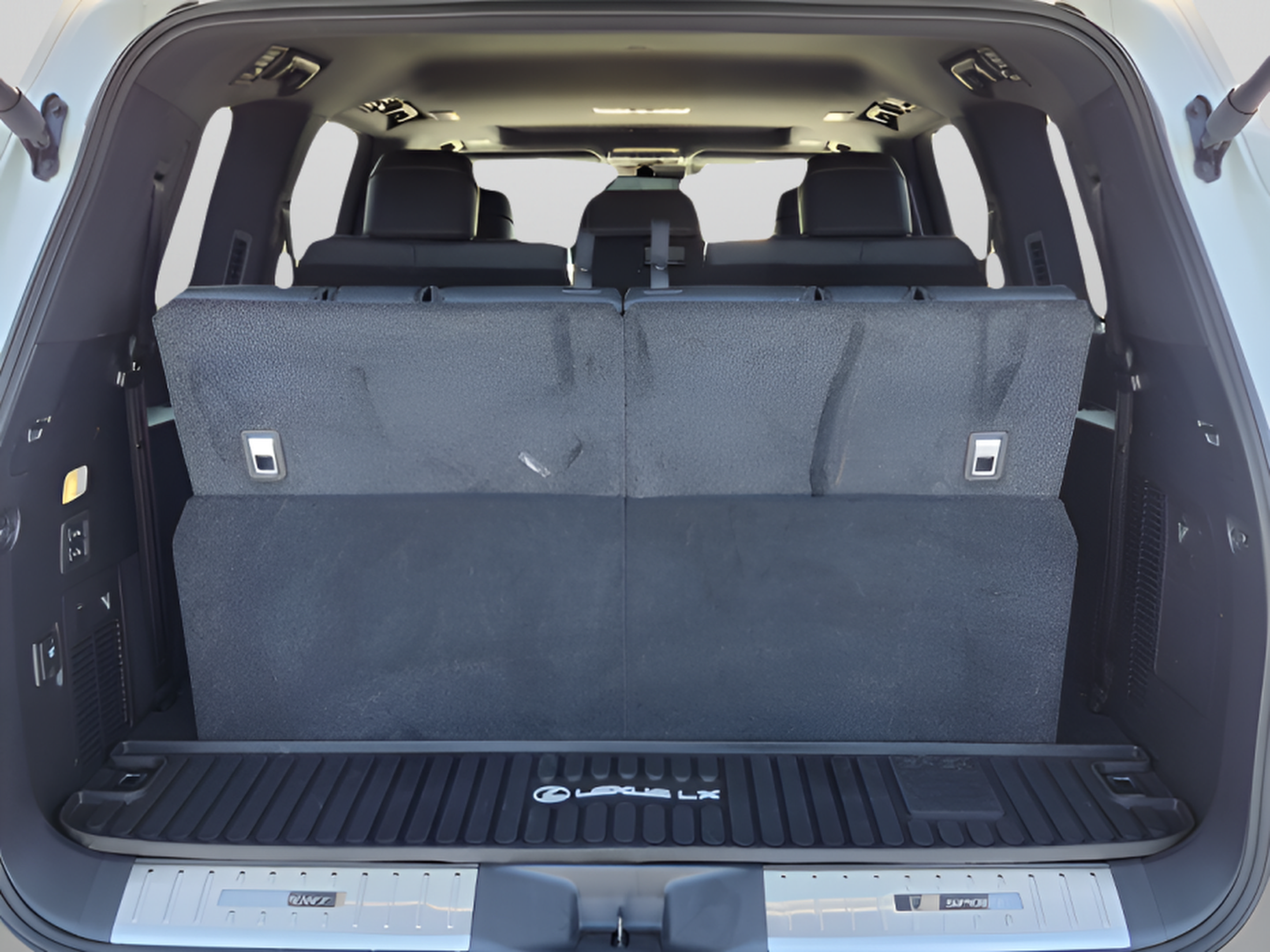 Used 2024 Lexus LX 600 F Sport AWD/4WD image 12