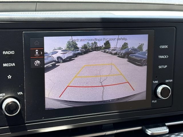 Used 2024 Kia Carnival LX FWD image 20