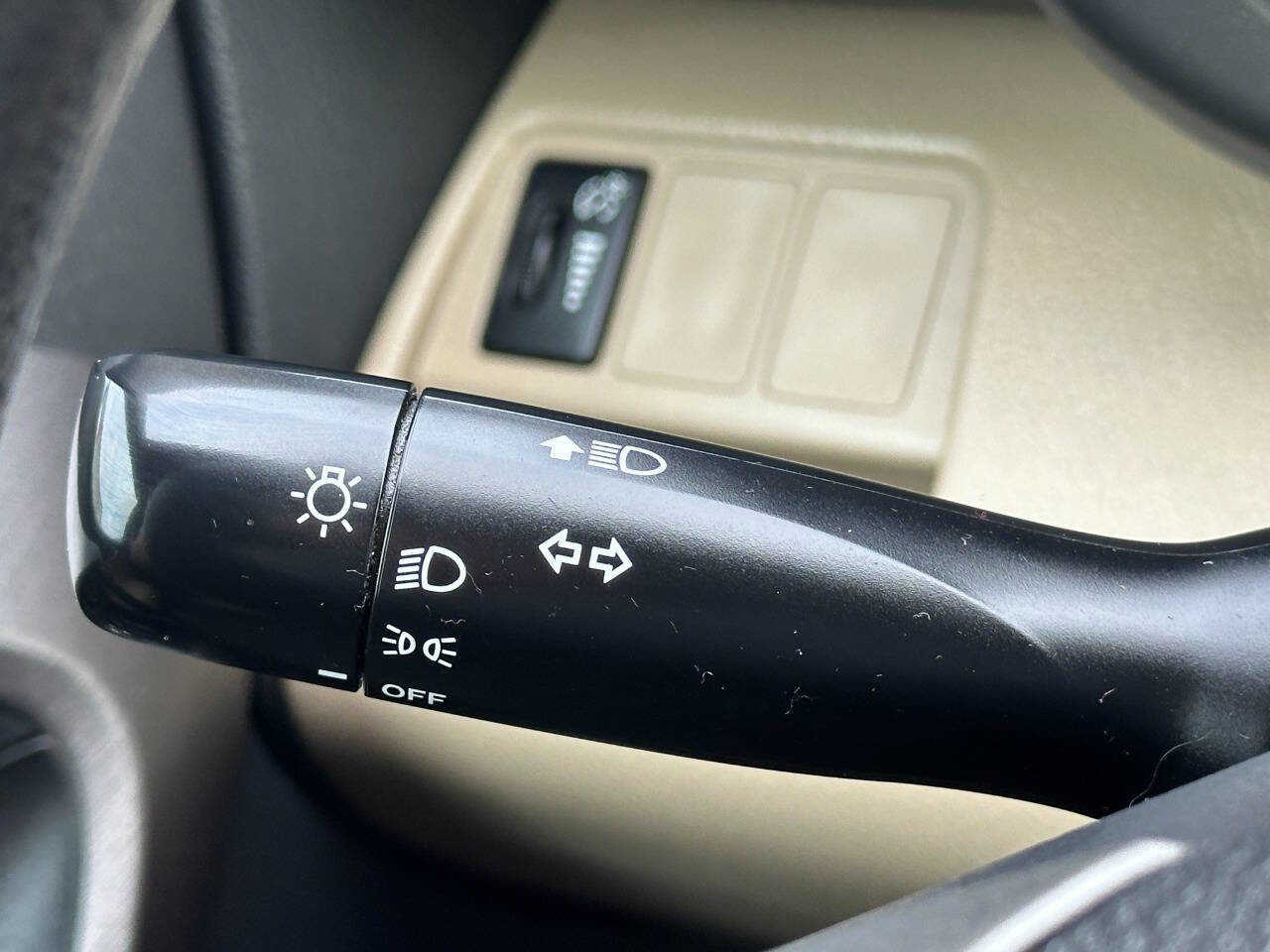 Used 2012 Toyota RAV4 4WD image 36